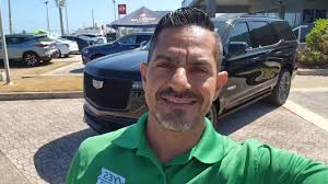 🙋🏽‍♂️ Compra con Joel #Hecho , 🎁 ¡Única disponible! 🏌‍♂️, ¡Lujo,  exclusividad y poder!, 💎 2023 Cadillac Escalade V 4WD , 🤯 682HP 6.2L V8  Supercharged , 🔥 0-60 mph en 4.3 segundos *Pago aproximado ...