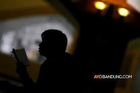 Carilah lailatul qadar di malam ganjil dari 10 malam terakhir di bulan ramadan. Doa Dan Bacaan Saat Malam Lailatul Qadar Sesuai Sunah Nabi Ayo Cirebon