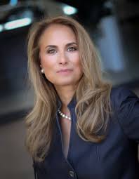 Leslie Vann's Instagram, Twitter & Facebook