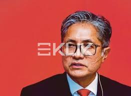 Sebelum ini beliau ialah pengarah eksekutif perodua. Datuk Sulaiman Mohd Tahir Klik