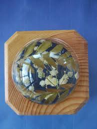From there, we add an epoxy pattern down the middle. Epoxy And Flowers Lamp Hometalk