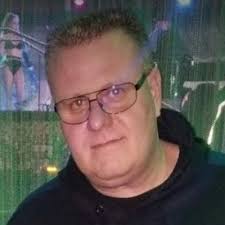 Peter Vario's Instagram, Twitter & Facebook