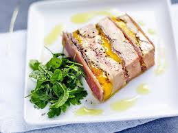 Terrine De Foie Gras Poele Mangue Jambon De Bayonne Et Gelee De Sauternes Au Poivre De Timut Recette Terrine De Foie Gras Recette De Terrine Recettes De Cuisine