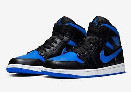 Nike Air Jordan 1 Mid Black Hyper Royal White Nikeair Jordan 1 Mid Royalが国内1月1日に発売予定 Air Jordans Mens Athletic Shoes Sneakers