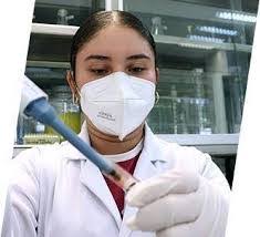 Amira Castro's Instagram, Twitter & Facebook