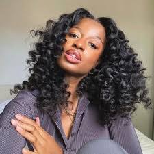 Rokiatou Kaba's Instagram, Twitter & Facebook