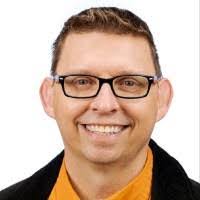 Leslie Lyman's Instagram, Twitter & Facebook