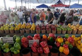Nestled among the skyscrapers and the hustle of the city is a place where farmers become friends. By Sarah Blaskovich And Robert Wilonsky Staff Writers Ever Since The Dallas Farmers Market Went Private In June Of Dallas Farmers Market Farmers Market Farmer