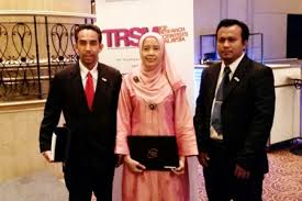 12 mart 1957 doğumlu) malezyalı bir politikacıdır. Prof Zainal Abidin Received Top Research Scientist Malaysia 2014 Award Faculty Of Engineering