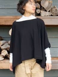 yoko-S 小ぶりなかぶるポンチョ  薄手で軽いウール100% 袖口ボタン付き -  サイフク公式オンラインショップ｜雪国新潟の自然と暮らしからニットをつくる