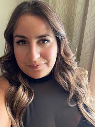 Hi wonderful People, these are both my grandmothers that passed. I saw in a  different post, where to pics were combined as a hugging Video. Any chance  i can get that too?