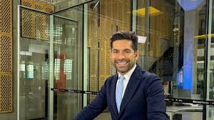 La madrugada del martes, el periodista de chilevisión karim butte, protagonizó una fuerte coalición en plaza «la concordia». I49t2jf2v7yphm