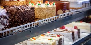 Ice cream, ice cream cakes, shakes, and smoothies the way you want it. Check Out This Family Fun Bakery And A Bar And Grill With Mini Bowling Lanes