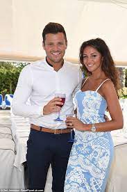 Philip and leah wright rigueur's wedding was a tastefully done affair with family and friends in attendance. Leah Wright Sunbathes In Neon Green Bikini Before Marrying Chris Taylor In Spain Daily Mail Online
