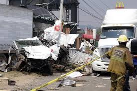 Grave accidente en el metro de la cdmx; Deja 3 Muertos Choque Multiple En La Mexico Toluca