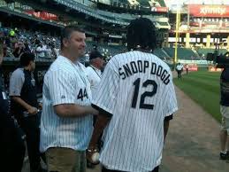 Snoop Dogg Feat Dr Dre Smoke Weed Everyday Original Chicago Rush Head Coach Bob Mcmillen With Snoop Dogg After Throwing Out The First Pitch At The Chicago White Sox Game Sox Game Chicago White Sox Snoop Dogg