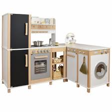 It now has a mostly derogatory connotation, describing what is seen as an antiquated female role model in contemporary western society. Kinderkuchen Aus Holz Spielkuchen Holzkinderkuchen