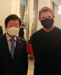 Tom cruise likes to run. Assembly Speaker Meets Tom Cruise Yonhap News Agency