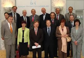 Dans les institutions de la cinquième. Banque Centrale Du Luxembourg Les Membres Du Conseil D Etat En Visite A La Bcl