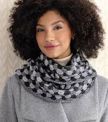 60 Quick Crochet Projects for Beginners by Sixth&amp;Spring Books