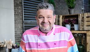 «no pretendo imitar a gordon ramsay ni sus formas en 'pesadilla en la cocina', con las mías voy. Alberto Chicote Regresa Con Pesadilla En La Cocina La Opinion De Murcia