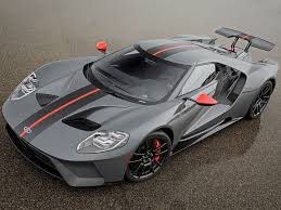 It feels, looks and drives like a car costing much more than it does. Sehr Exklusiv Ford Gt Carbon Edition Auto Motor At