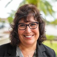 Dianne Orr's Instagram, Twitter & Facebook