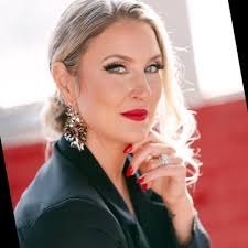 A milestone day for me today, taking Lily Hare and Benedict Milne to the  Entrepreneurs Circle event with Steven Bartlett.