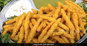 These crunchy puffed strands are flavored with a spicy green chutney flavor in a north indian rajasthani. Navratri 2020 Sabudana And Aloo Kurkure Chips With Chutney Recipe For Navratri Vrat Special Meal Ndtv Food