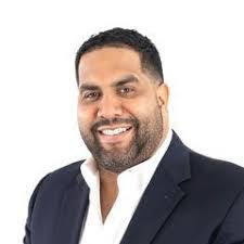 Frank Pimentel's Instagram, Twitter & Facebook