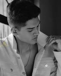 Lorza Group, C.A.® 2025 ⭐ Model: BRIAN HERNANDEZ @_brian_her Photgrapher:  @solorzano_osnar ESFUÉRZATE DÍA A DÍA PARA LOGRAR TUS OBJETIVOS  #noalaviolencia #noalvicio #noalasdrogas #guatemalamodel #ilorzalove  #models #followersfollow 📸 Quote your Photo ...