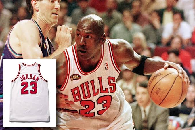 Michael Jordan's game-worn 1998 NBA Finals jersey could fetch $100M in record-setting auction: owner - Yahoo Sports