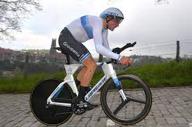 4 hrs · 😉 🇨🇭 stefan küng is in the zone before the start. Stefan Kung Der Geborene Zeitfahrer