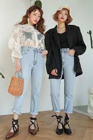 These Korean Fashion Brands Are So Cool And It Girls Everywhere Are Donning Them See Our Favorite Korean Clothing Brands Korean Outfits Korean Street Fashion