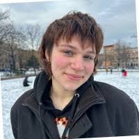 Crystal Warlick's Instagram, Twitter & Facebook