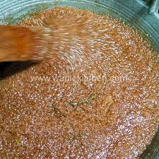 2 kilo pulut, 1 kilo gula merah, 1 kilo santan, 1 senduk besar gula putih (boleh adjust rasanya), 1 sudu makan garam (boleh adjust rasanya), daun pandan (utk wangi), daun pisang (utk alas dan ratakan pulut). Resepi Nasi Manis Tradisional Turun Temurun Pulut Manis Wajik Pulut Kacau Resepi Masakan Resepi Masakan