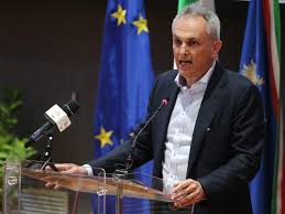 Maestri received a bachelor's degree in economics from libera università internazionale degli studi sociali guido carli in rome and a master's degree in science of management from boston. The Highest Paid Tech And Media Cfos Earned 23 Million On Average Business Insider