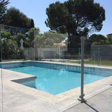 Barriere De Piscine En Verre Trempe Fabrication Francaise Sur Mesure