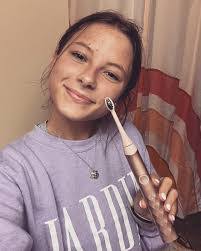 Emily Clanton's Instagram, Twitter & Facebook