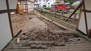 Nach starkregen und hagel am samstag in einigen teilen thüringens kann es auch am. Wetter Unwetter Spulen Leiche Im Thuringischen Rustenfelde An