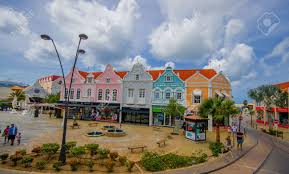 Book flight deals to oranjestad, aruba (aua) with latam airlines on the island of aruba lies the capital of oranjestad. Oranjestad Aruba 5 November 2015 Im Stadtzentrum Hafen Und Einkaufs Disctrict Fur Den Tourismus Von Kreuzfahrtschiffen Der Passagiere Benutzt Wird Lizenzfreie Fotos Bilder Und Stock Fotografie Image 48461802