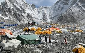 As Everest Melts Bodies Are Emerging From The Ice The New York Times