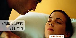 Aprender idiomas sob hipnose: é possível?