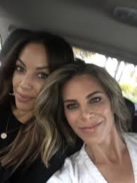 Muggin with Prettybitches by Chloe . Whatcha up to?