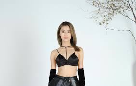 国模高清图集- LoLo美图社