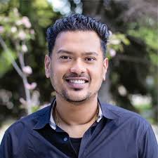 Professional Machine Learning Engineer Certification was issued by Google  Cloud to Hamza Ally.