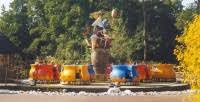Hij draait je rond en rond boven zijn knapperend vuur tot… Monsieur Cannibale Eftepedia Alles Over De Efteling
