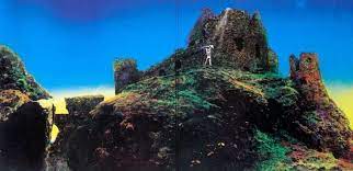 the inside cover art of led zeppelin s houses of the holy was shot at dunluce castle the outside cover ar houses of the holy led zeppelin albums ireland tours