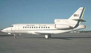 Découvrez l'équipement de série et téléchargez la brochure. Falcon 900 Dassault F900 L3j M