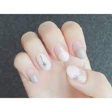 いいね 106件 コメント3件 makiさん mackiee00 nail のinstagramアカウント 2016年9月9日 selfnail 押し花ネイル やっぱりこういうシンプルなのが好き ducatoの matte nails design nail designs nails